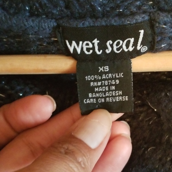 Sweater - Picture 3 of 3